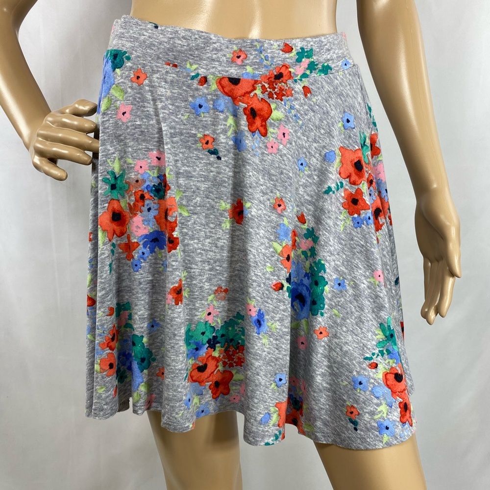 Grey knit skater skirt